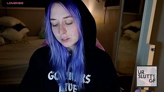 ursluttygf online show from April 10, 2026, 1:22 am