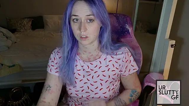 Snapshot of ursluttygf chatting on April 22, 2026, 2:14 am ursluttygf online show from April 22, 2026, 2:14 am