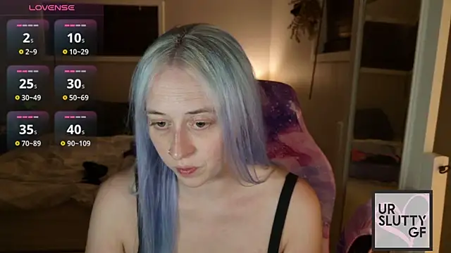 Snapshot of ursluttygf chatting on June 11, 2026, 2:44 am ursluttygf online show from June 11, 2026, 2:44 am