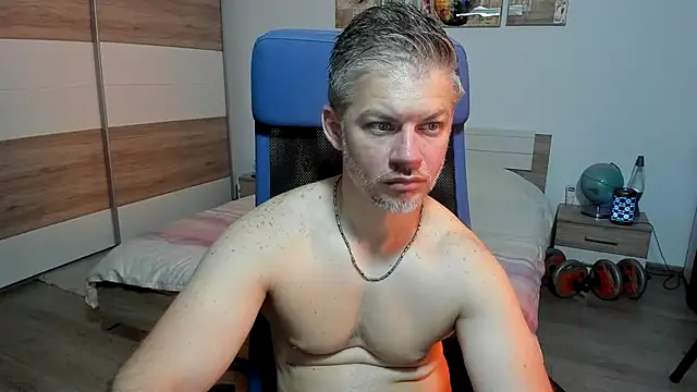 Snapshot of RobbyShawz chatting on June 4, 2026, 3:45 am RobbyShawz online show from June 4, 2026, 3:45 am