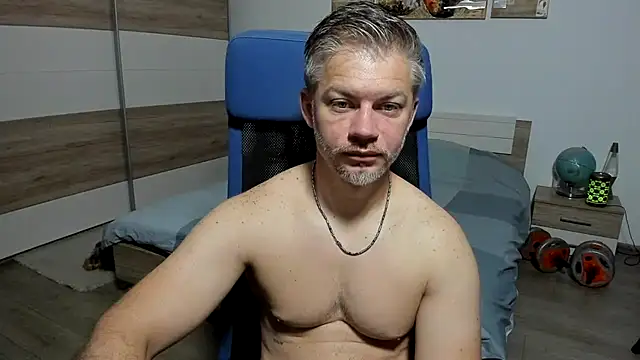 Snapshot of RobbyShawz chatting on June 12, 2026, 4:55 am RobbyShawz online show from June 12, 2026, 4:55 am