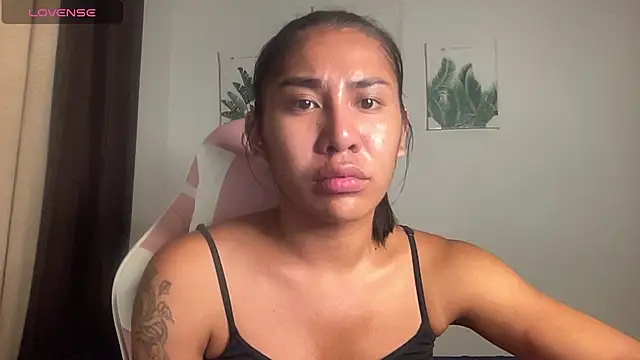Snapshot of Alaia_Pope chatting on June 19, 2026, 6:23 pm Alaia Pope online show from June 19, 2026, 6:23 pm