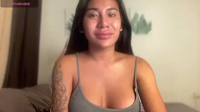 Snapshot of Alaia_Pope chatting on July 18, 2026, 1:21 am Alaia Pope online show from July 18, 2026, 1:21 am