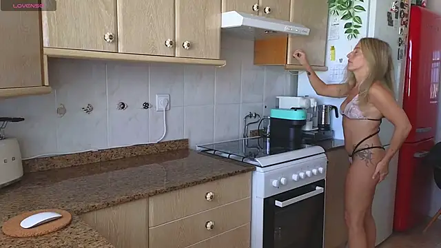 Lunamix online show from November 8, 2025, 12:27 pm