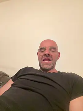 slim1976006 online show from June 7, 2026, 1:10 am
