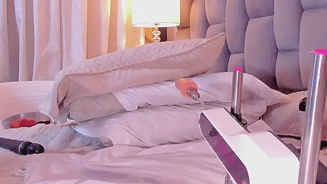 Snapshot of Rianamanson chatting on February 21, 2025, 10:39 am Rianamanson online show from February 21, 2025, 10:39 am