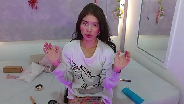 Snapshot of Sweetcristin chatting on October 4, 2025, 11:58 pm Sweetcristin online show from October 4, 2025, 11:58 pm