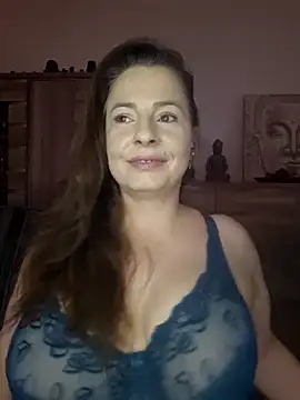 cristalines online show from November 11, 2025, 2:50 pm