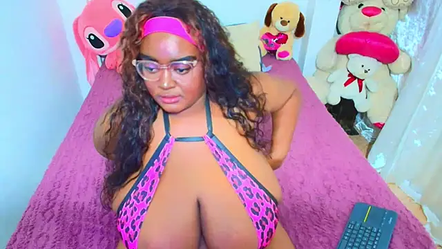 godessQQQ online show from June 3, 2026, 7:19 pm