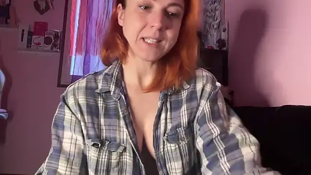 Nikky Divine online show from February 16, 2026, 6:42 am