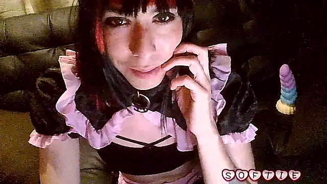 crystalxh online show from November 8, 2025, 5:51 am