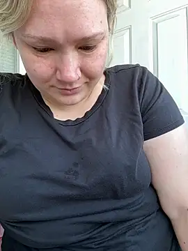 PiggyRose online show from July 25, 2026, 2:25 pm
