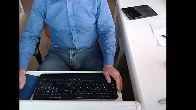 dutchpornking online show from September 25, 2025, 6:39 am