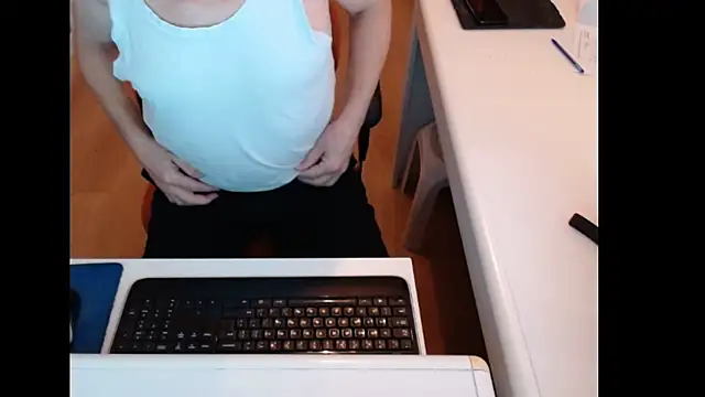 dutchpornking online show from December 14, 2025, 8:52 am