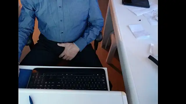 dutchpornking online show from January 6, 2026, 7:45 am