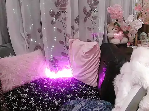 OhmyPinay online show from December 4, 2025, 2:04 pm