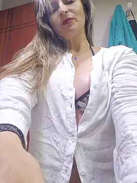 marilyn love6969 online show from February 23, 2026, 12:13 pm