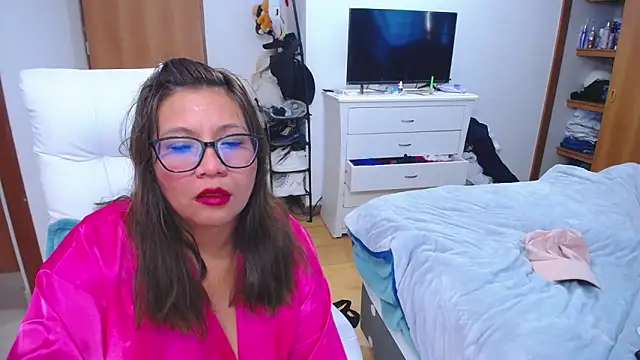 mondirty70 online show from October 27, 2025, 11:58 am