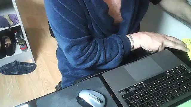 Snapshot of DUDURA@xh chatting on February 26, 2026, 8:02 am DUDURAxh online show from February 26, 2026, 8:02 am