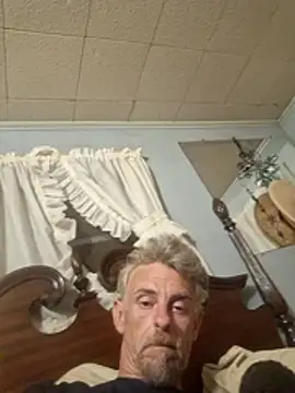 Snapshot of 19JaSon83 chatting on July 3, 2026, 2:51 am 19JaSon83 online show from July 3, 2026, 2:51 am