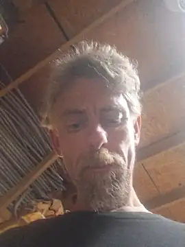 Snapshot of 19JaSon83 chatting on July 17, 2026, 7:04 am 19JaSon83 online show from July 17, 2026, 7:04 am