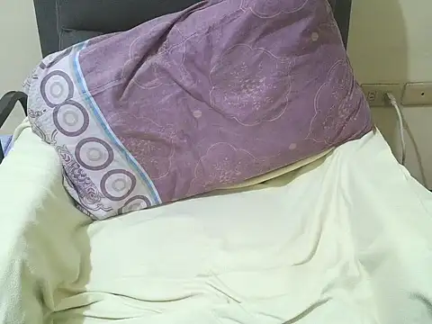 FantasticBaby 18 online show from February 16, 2026, 4:08 am