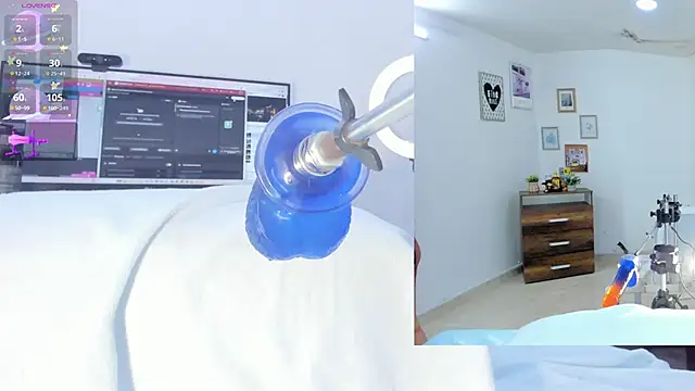 sofi velez online show from October 6, 2025, 5:21 pm