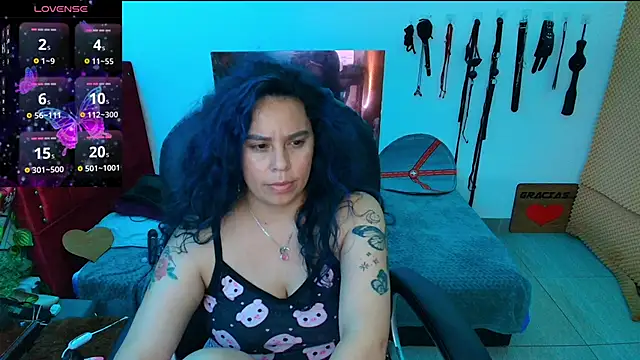 elektra 32 online show from March 18, 2025, 4:37 pm