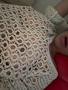 Snapshot of Prettylilgirll chatting on July 3, 2026, 5:30 pm Prettylilgirll online show from July 3, 2026, 5:30 pm