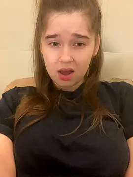 HornyGirlH online show from October 30, 2025, 1:29 am