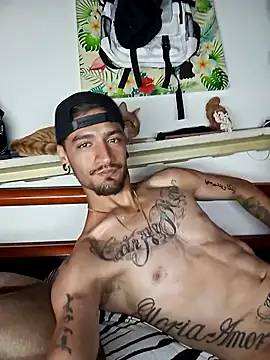 iamxandertv online show from May 3, 2026, 9:48 am