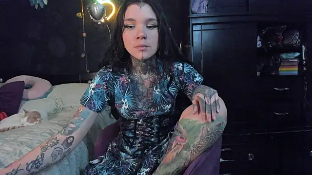 Snapshot of Lilmarieee chatting on November 13, 2025, 8:52 pm Lilmarieee online show from November 13, 2025, 8:52 pm