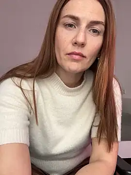 Snapshot of BritneyHall chatting on April 21, 2026, 9:04 am BritneyHall online show from April 21, 2026, 9:04 am