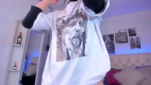 Amaia Daniells online show from January 11, 2025, 5:31 am