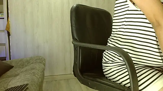 Meghan stonne  online show from April 3, 2026, 12:08 am