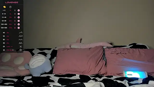 YaraAveiri online show from January 31, 2025, 5:32 pm