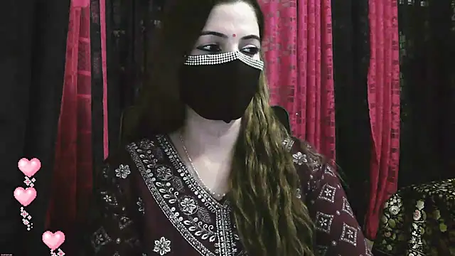 Snapshot of Cute_Sonii chatting on December 21, 2024, 6:02 pm Cute Sonii online show from December 21, 2024, 6:02 pm