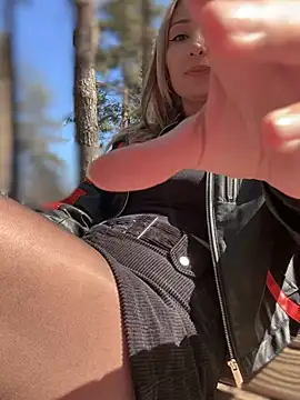 Snapshot of YOUR-KARINA chatting on March 20, 2025, 6:08 am YOUR-KARINA online show from March 20, 2025, 6:08 am