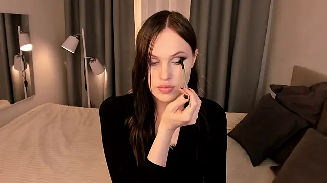 EffieMinki online show from March 5, 2026, 10:06 pm