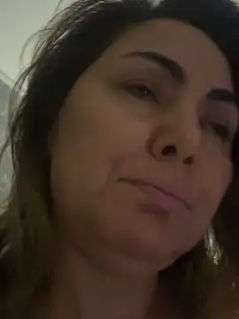 Emma roqueen online show from April 17, 2026, 10:02 pm