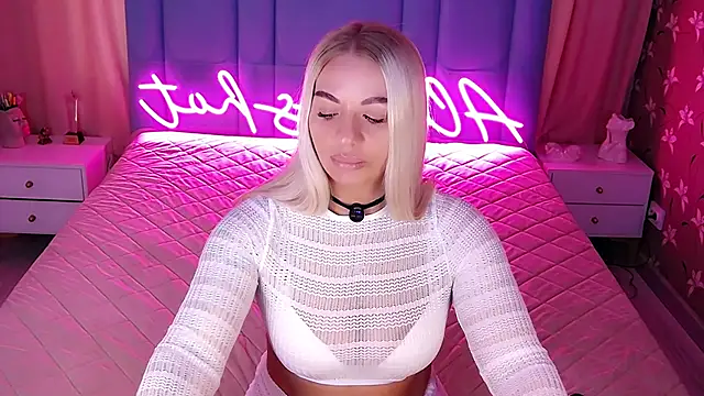 AllwaysHotJ online show from April 12, 2026, 2:16 am