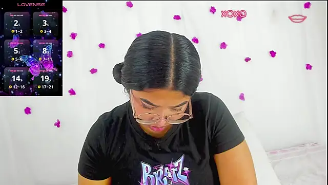 moana taylor online show from December 22, 2025, 8:39 pm