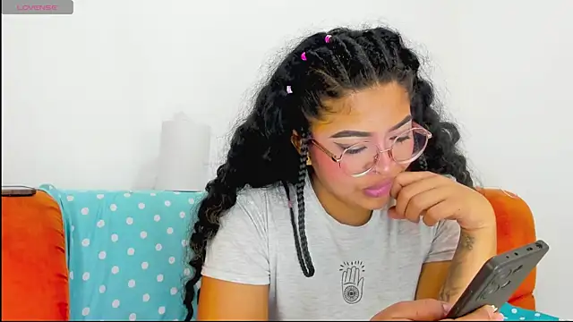 moana taylor online show from April 7, 2026, 12:38 pm