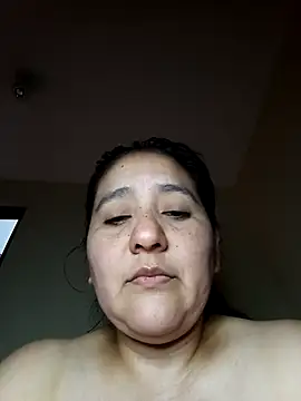 Snapshot of Gatubela212 chatting on March 11, 2026, 3:23 am Gatubela212 online show from March 11, 2026, 3:23 am