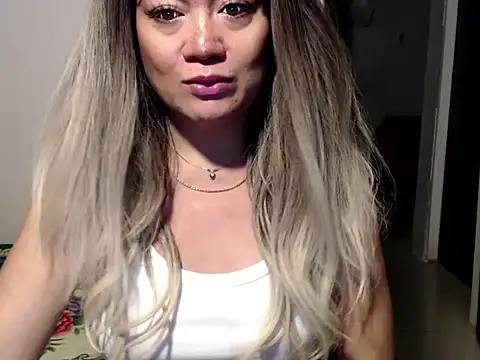 Snapshot of cum2mama chatting on September 8, 2025, 9:14 pm cum2mama online show from September 8, 2025, 9:14 pm