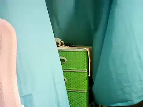 ashlylove25 online show from November 17, 2025, 4:13 pm