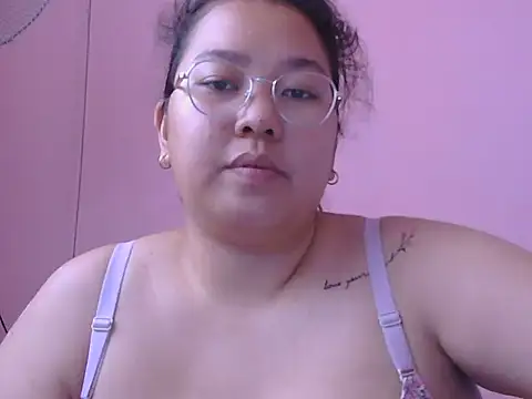 Snapshot of Boobsiemarie chatting on July 21, 2026, 4:37 am Boobsiemarie online show from July 21, 2026, 4:37 am