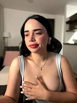 Snapshot of GeorginaJones chatting on October 16, 2025, 2:56 am GeorginaJones online show from October 16, 2025, 2:56 am