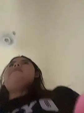 Lia sexx online show from October 16, 2025, 7:04 pm