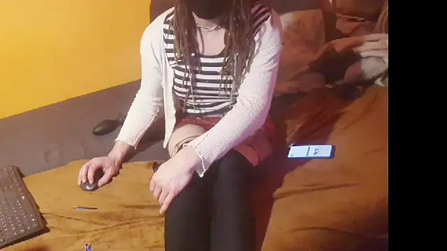 Snapshot of Lillisissi chatting on October 17, 2025, 3:42 am Lillisissi online show from October 17, 2025, 3:42 am